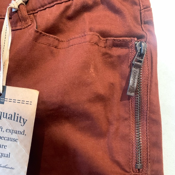Democracy Women's Pants Jeans Ab
Technology Rust Color Cropped
Frayed NWT - 14 - Picture 7 of 10